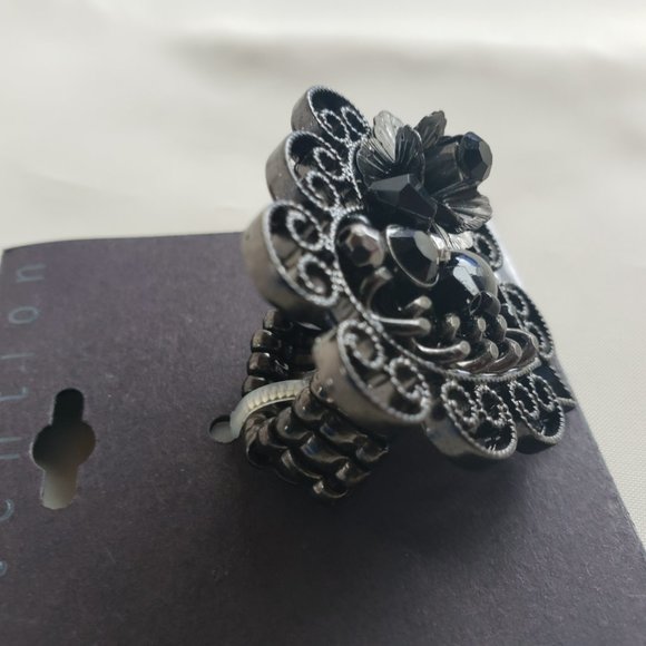 NOS Attention Black Rose Rhinestones Ornate Heart Shaped Flexible Shank Ring - Picture 3 of 7